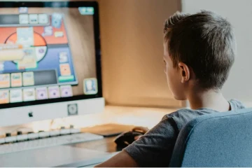 kid and computer
