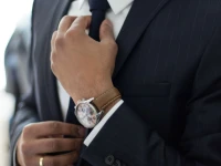 Man in suit / 